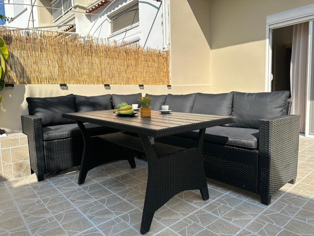 Seaside Deluxe Apartment Ялисос Екстериор снимка